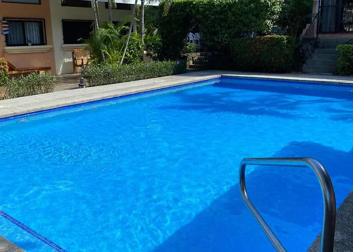 Spacious Loft With Pool And Great Outdoor Areas *
